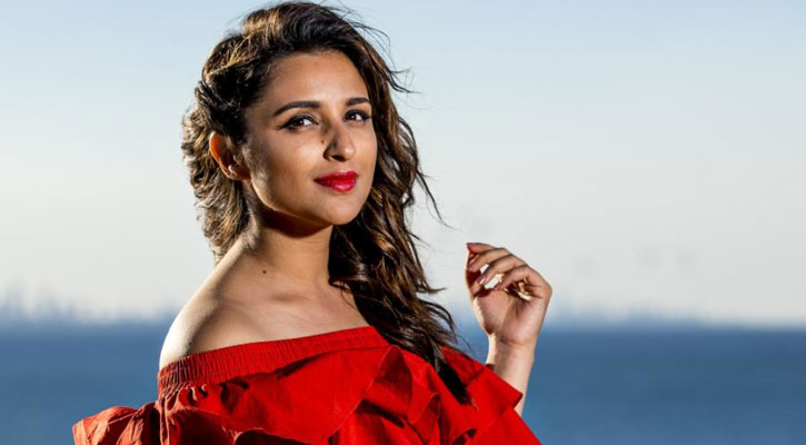 ‘দ্য গার্ল অন দ্য ট্রেন’র রিমেকে পরিণীতি