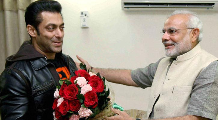 নরেন্দ্র মোদীকে বলিউড তারকাদের অভিনন্দন