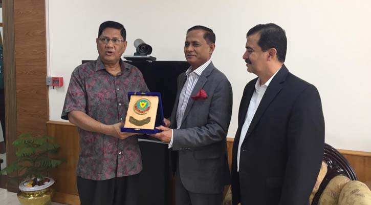 ইউক্যাশে জরিমানা আদায় বিষয়ে ডিএমপি-ইউসিবি বৈঠক