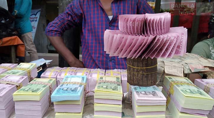 জমে উঠেছে নতুন নোটের বাজার