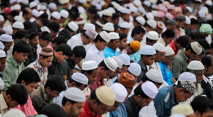 বায়তুল মোকাররমে ঈদের প্রথম জামাত অনুষ্ঠিত