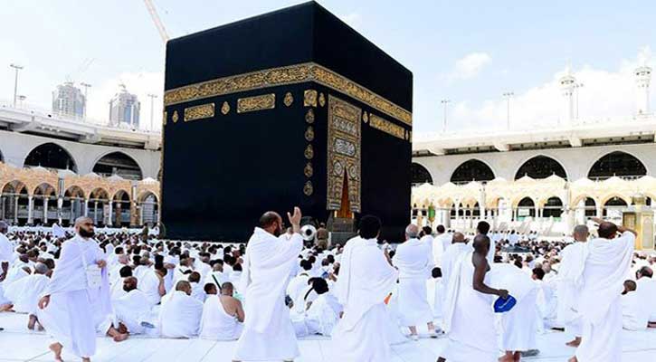 ইহরাম অবস্থায় যেসব কাজ নিষিদ্ধ