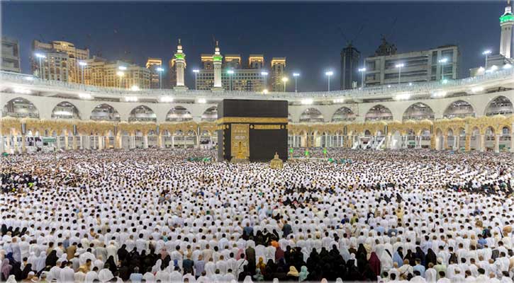 সৌদি পৌঁছেছেন প্রায় ১০ লাখ হজযাত্রী
