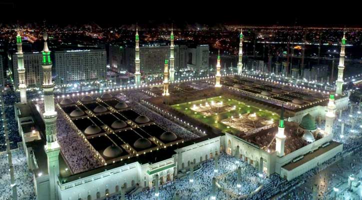 প্রিয়নবী (সা.) এর মসজিদে প্রথমবারের মতো বাংলায় বয়ান