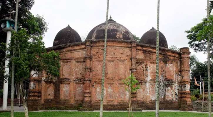 প্রাচীন স্থাপত্যের নিদর্শন কিশোরগঞ্জের কুতুব মসজিদ
