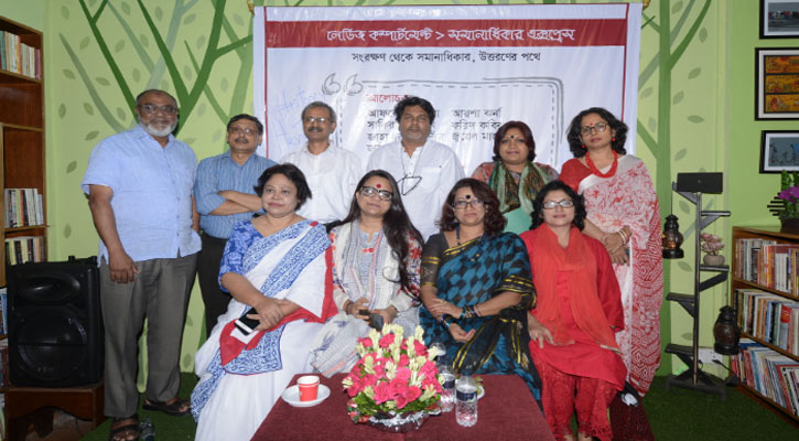 নারী কবি নয়, শুধু 'কবি'র প্রত্যয়ে লেডিজ কম্পার্টমেন্ট