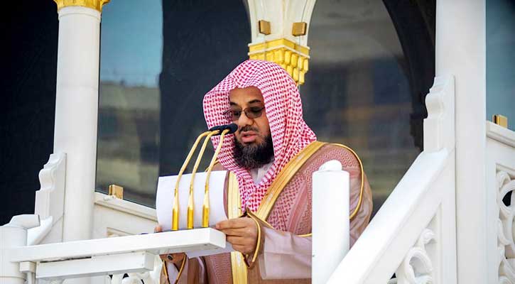 খুতবার পরে খতিব ছাড়া অন্য কেউ জুমার নামাজ পড়াতে পারবে?