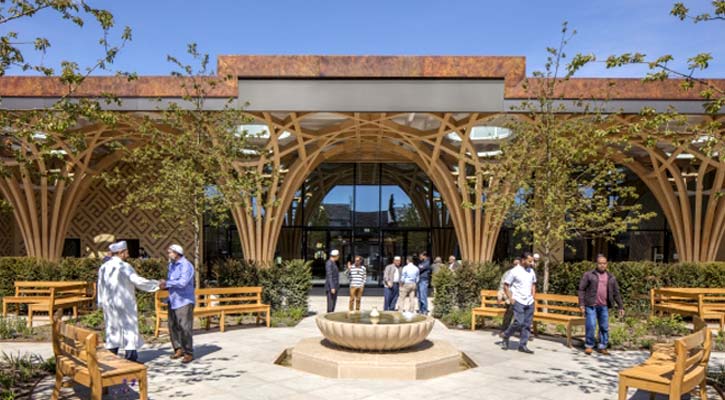 ‘শ্রেষ্ঠ স্থাপত্য’ পুরস্কার পেল ক্যামব্রিজের ইকো-মসজিদ