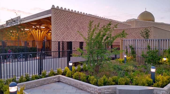 ক্যামব্রিজের ইকো-মসজিদটি দর্শনার্থীদের জন্য উন্মুক্ত হচ্ছে