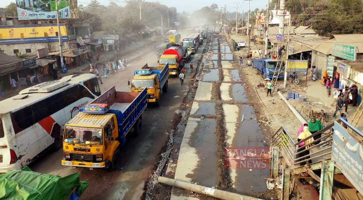এলেঙ্গায় ২০ কিলোমিটার যানজট
