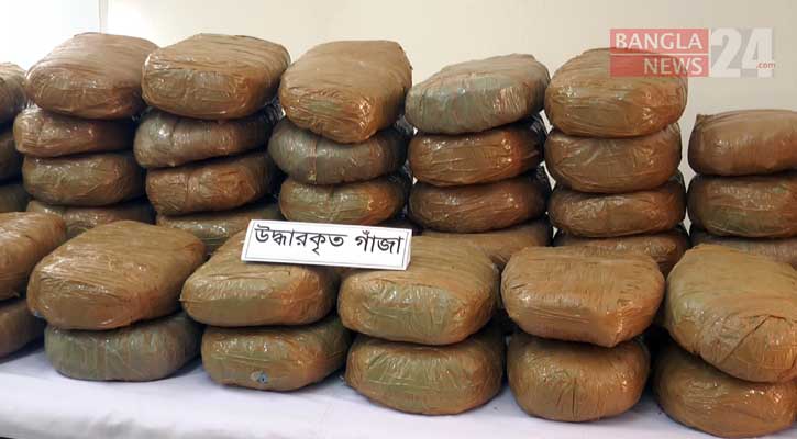 বরিশালে ১০৬ কেজি গাঁজাসহ নারী আটক