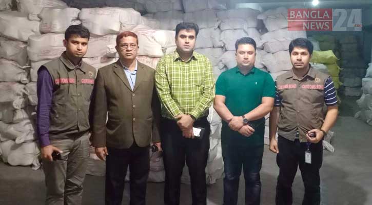 না’গঞ্জে আড়াই কোটি টাকার অবৈধ বন্ডেড সুতা জব্দ