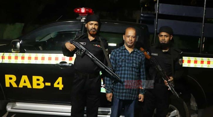 সাভারে বিদেশি পিস্তলসহ ইউপি সদস্য আটক