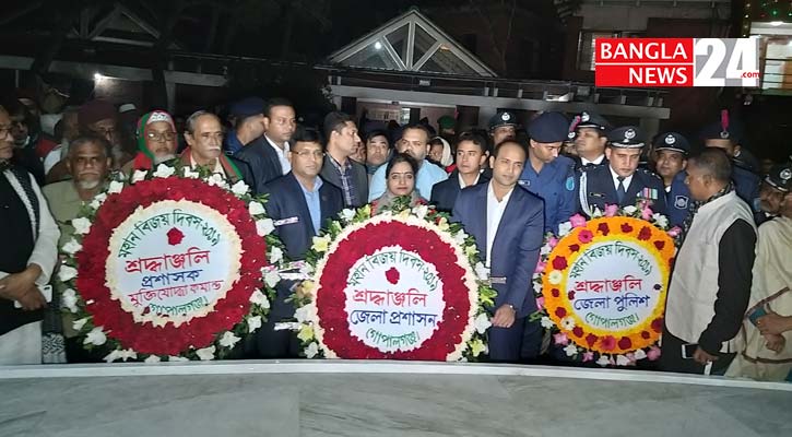 বিজয় দিবসে ফুল আর ভালোবাসায় সিক্ত বঙ্গবন্ধুর সমাধিসৌধ