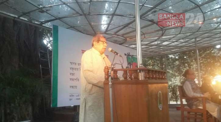 দেশের মানুষ নানা ভাগে বিভক্ত হয়ে পড়েছে: আনিসুজ্জামান