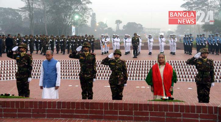 জাতীয় স্মৃতিসৌধে রাষ্ট্রপতি-প্রধানমন্ত্রীর শ্রদ্ধা