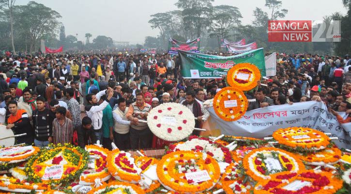 শ্রদ্ধা-ভালোবাসায় জনতার ঢল স্মৃতিসৌধে