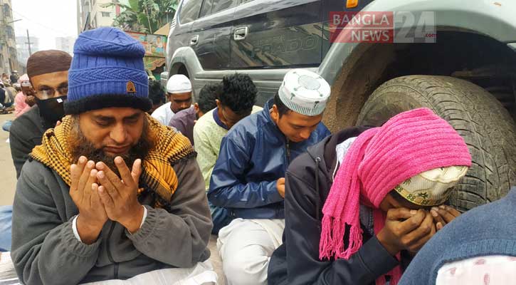  আখেরি মোনাজাত শুরু 