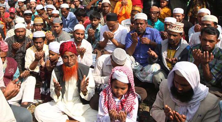 বিশ্ব ইজতেমা শেষ পর্ব: আখেরি মোনাজাত শুরু