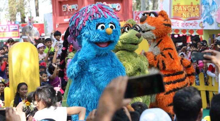 শিশুপ্রহরে শিশুদের উপচে পড়া ভিড়