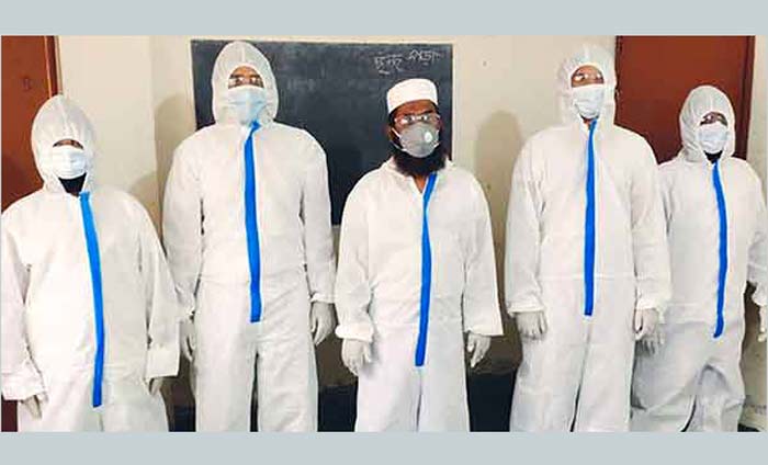 করোনা: মৃতদের জানাজা-দাফনে প্রস্তুত এক ঝাঁক আলেম
