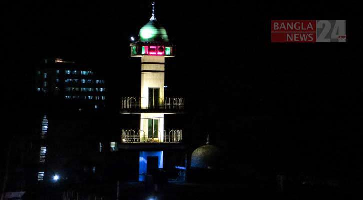 ধর্মীয় ভাবগাম্ভীর্যে পালিত হচ্ছে শবে কদর