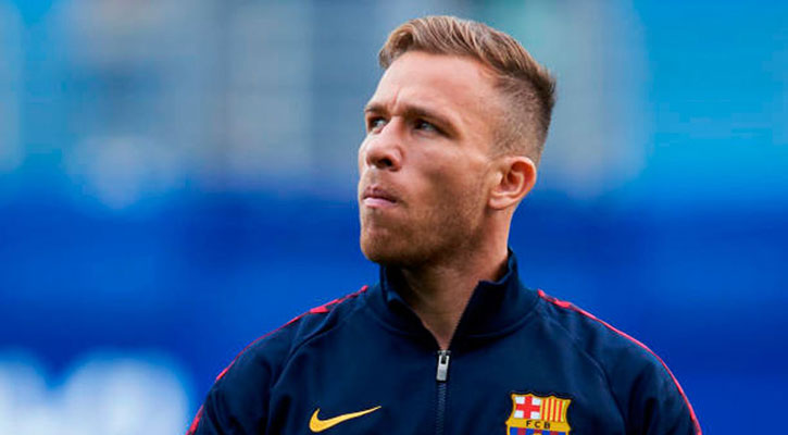 এবার আর্থারের বিরুদ্ধে আইনি ব্যবস্থা নিতে যাচ্ছে বার্সা