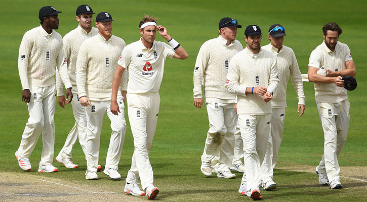 পাকিস্তানের বিপক্ষে ইংল্যান্ডের অপরিবর্তিত টেস্ট দল ঘোষণা
