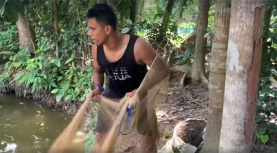 বারবার জাল মারার পরও মাছ ধরতে পারেননি সাইফউদ্দিন 