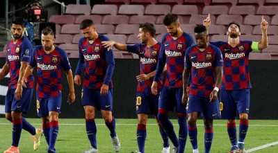 দুর্দান্ত মেসি, কোয়ার্টার ফাইনালে বার্সা