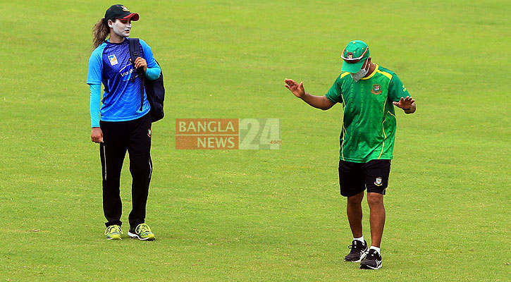 অনুশীলনে ফিরেছেন নারী ক্রিকেটাররা