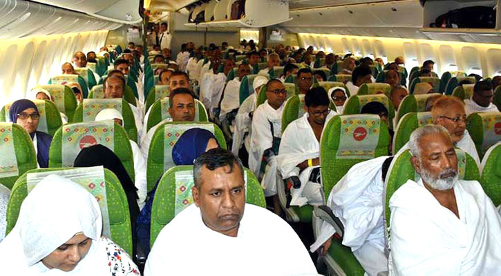 হজে যেতে করোনা টিকা নিতে হবে: ধর্ম মন্ত্রণালয়