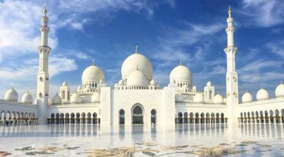 আমিরাতে মসজিদে তারাবির নামাজ আদায়ের অনুমতি