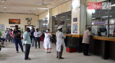 মাস্ক পরে ব্যাংকে ঢোকা নিশ্চিত করার নির্দেশ