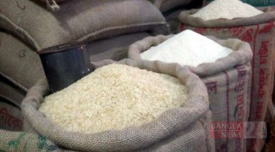 নীতিগত ভুলে মজুদ কমে যাওয়ায় কমছে না চালের দাম