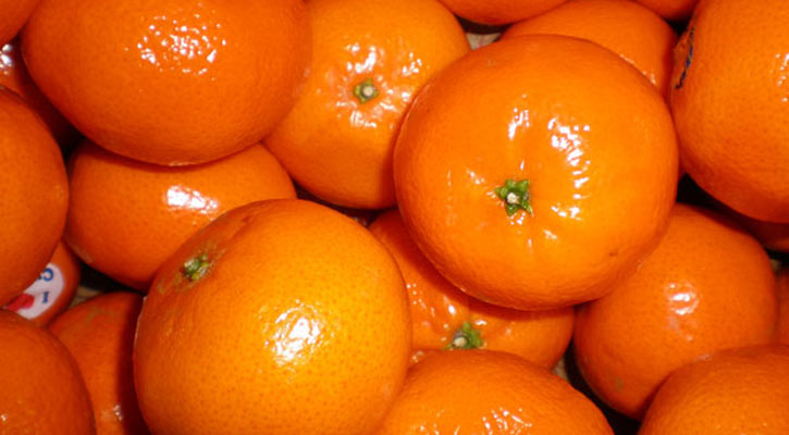 হঠাৎ কমলার কেজি ৩০০ টাকা