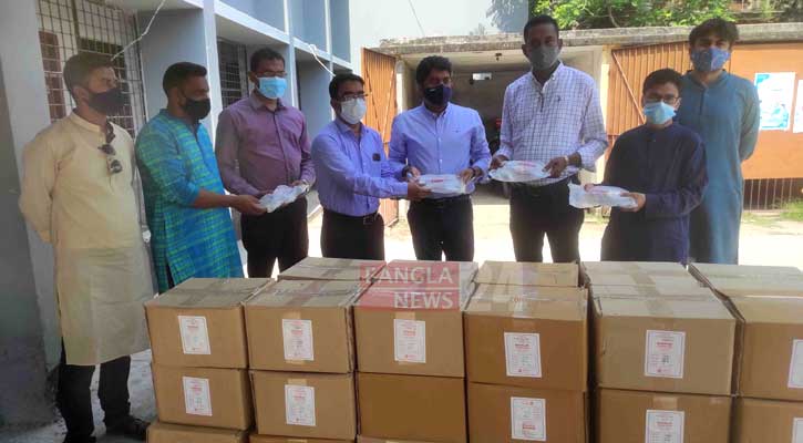 বাগেরহাটে এক হাজার আইভি স্যালাইন দিলেন এমপি শেখ তন্ময়