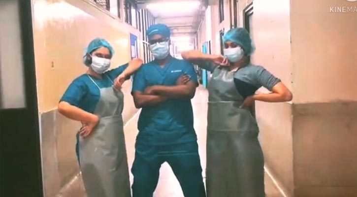 ওটির ড্রেস পরে নাচলেন ঢামেকের তিন চিকিৎসক!