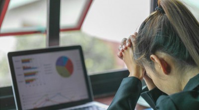 দীর্ঘ কর্মঘণ্টা হত্যা করছে ৭ লাখ ৪৫ হাজার মানুষকে