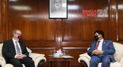 কানাডার কাছে ২০ লাখ ভ্যাকসিন চাইলেন ড. মোমেন