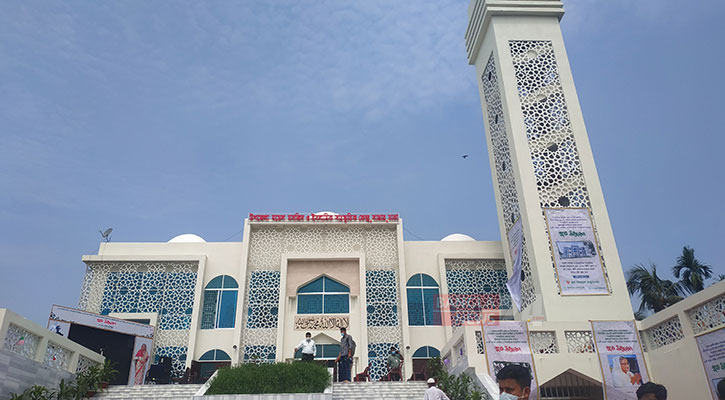 আজ থেকে আজানের ধ্বনি শোনা যাবে সাভার মডেল মসজিদে