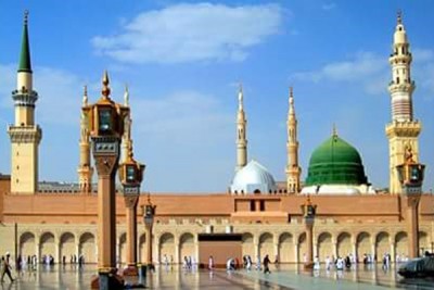 প্রিয় নবী (সা.) এর দান-সদকা