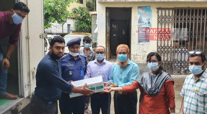 বরিশালে পৌঁছালো ‘সিনোভ্যাক্স’র ৩৯ হাজার ৬০০ ডোজ ভ্যাকসিন