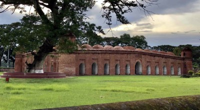 বাগেরহাটে ঈদের প্রধান জামাত ষাটগম্বুজ মসজিদে