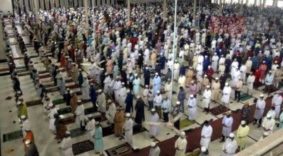 বায়তুল মোকাররমে ঈদের প্রথম জামাত অনুষ্ঠিত