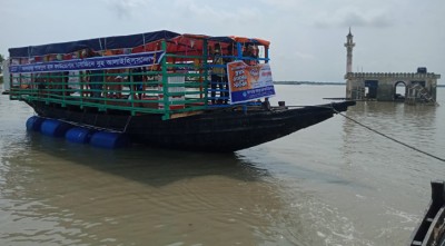 দেশের প্রথম ভাসমান মসজিদ 