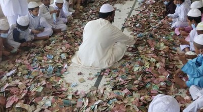পাগলা মসজিদের দানবাক্সে ১২ বস্তা টাকা