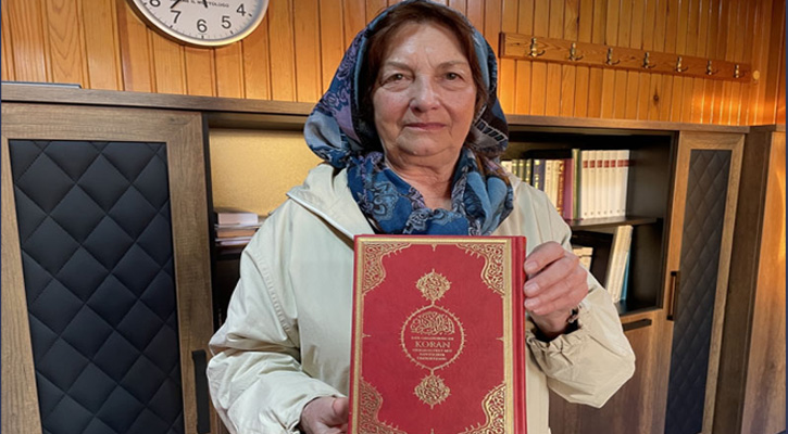 মহানবীর জীবনী পড়ে মুসলিম হলেন স্পাস্কা