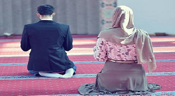 জামাতে নারীদের নামাজ পড়ার বিধান 