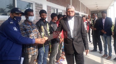 নড়াইলে শর্ত মেনে মুক্তি পেলেন ৯ আসামি 